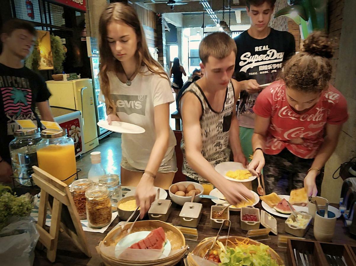 Suneta Hostel Chiangmai Chiang Mai Luaran gambar